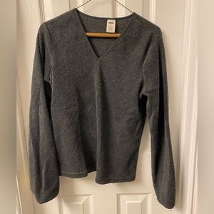 Gray fleece. V-neck.
